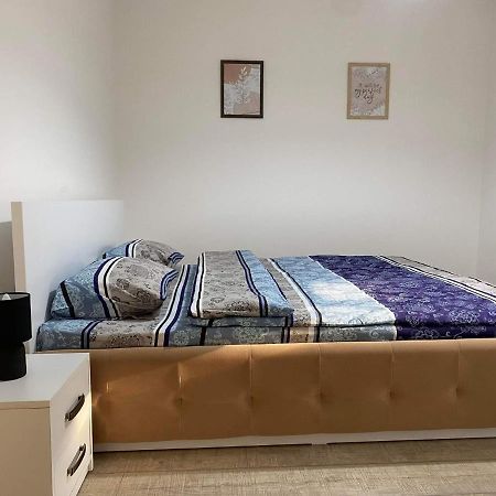 The Best Apartament Central Hunedoara Exterior photo